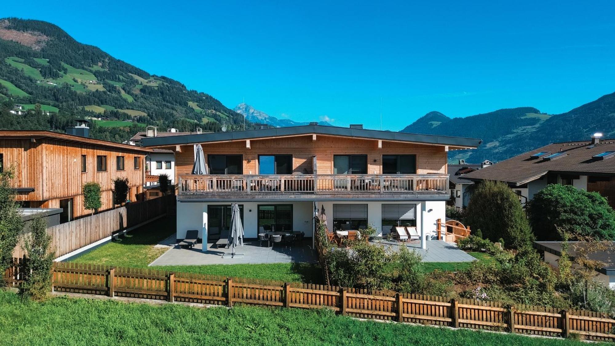 Chez Nous - Balcony Und Car Park By Alpenluxus Appartements Fügen Exteriör bild